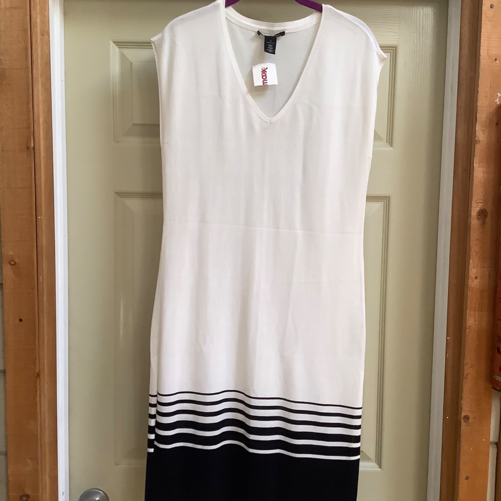 NWT White House Black Market white knit dress with black border design